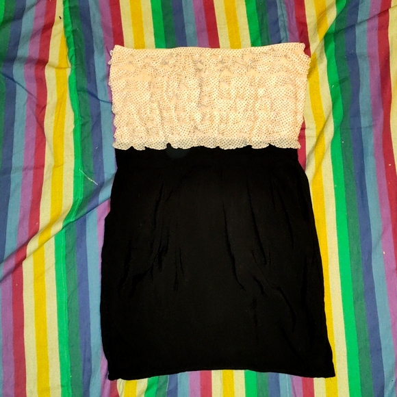 💲3 for $20💲 Pink & Black Polka Dot Tiered top Strapless mini dress - Picture 8 of 8